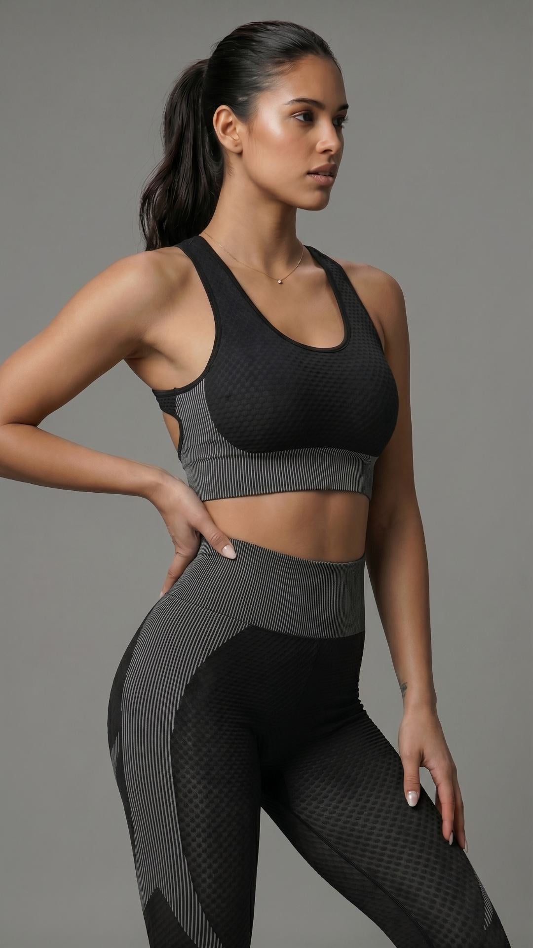 Conjunto feminino para treino Essencial - 03 peças Preto