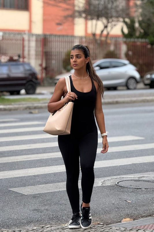 Macacão feminino Curves - com Bojo e levanta bumbum Preto